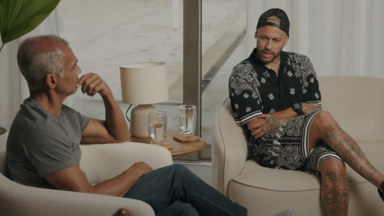 Romário Endossa Crítica de Neymar e Pede Profissionalização da Arbitragem Brasileira